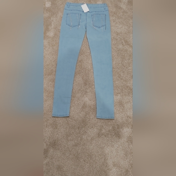 jeans with all the drama and flare - Picture 5 of 6